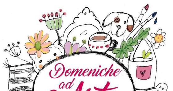 Disegno vivace con fiori, animali e oggetti artistici, testo 