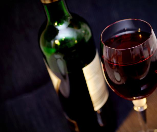 Lenoteca Riccione: L’eccellenza del vino e del gusto nel cuore della città