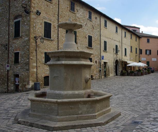 San Leo: la rocca sospesa tra storia, mistero e panorami mozzafiato