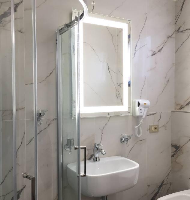 hotelroyalriccione en services 017
